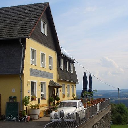 Gasthaus Zur Burgschaenke Aremberg Exterior photo