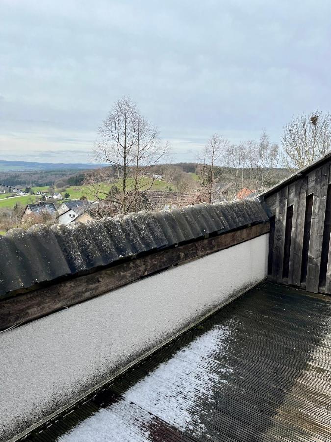 Gasthaus Zur Burgschaenke Hotel Aremberg Exterior photo