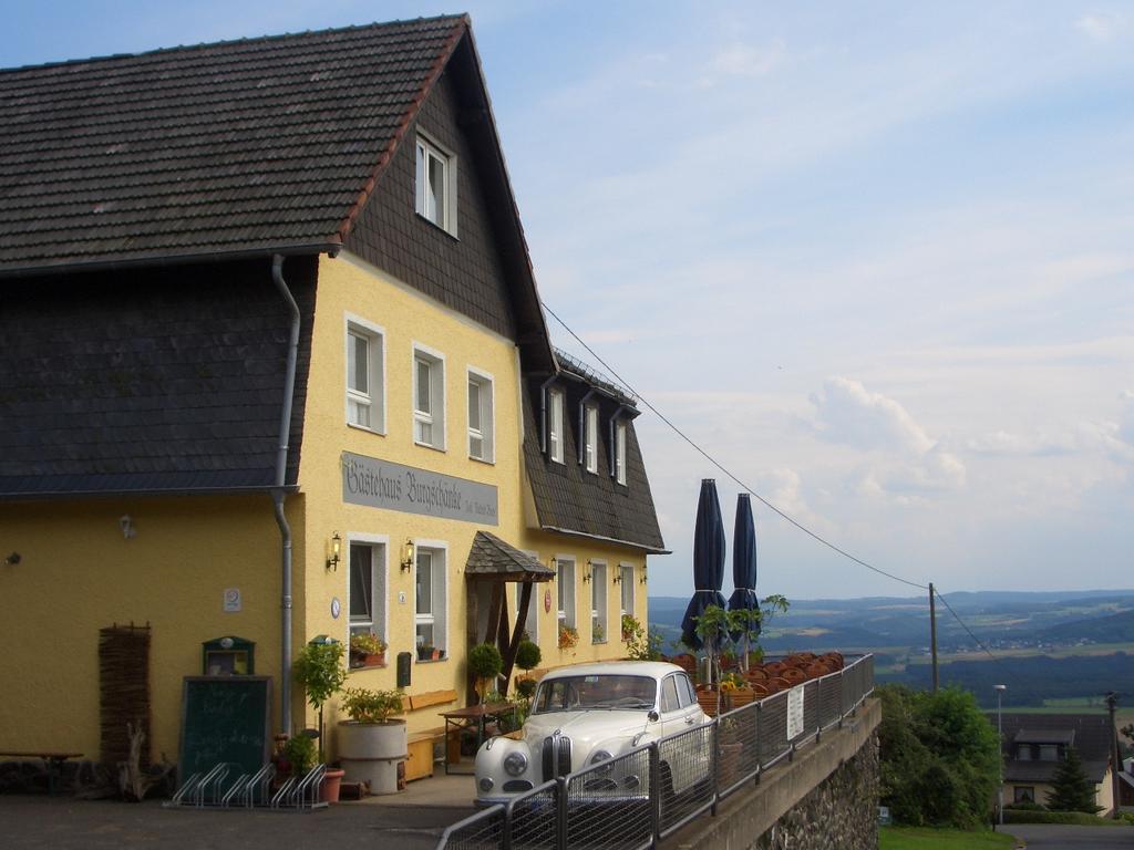 Gasthaus Zur Burgschaenke Hotel Aremberg Exterior photo