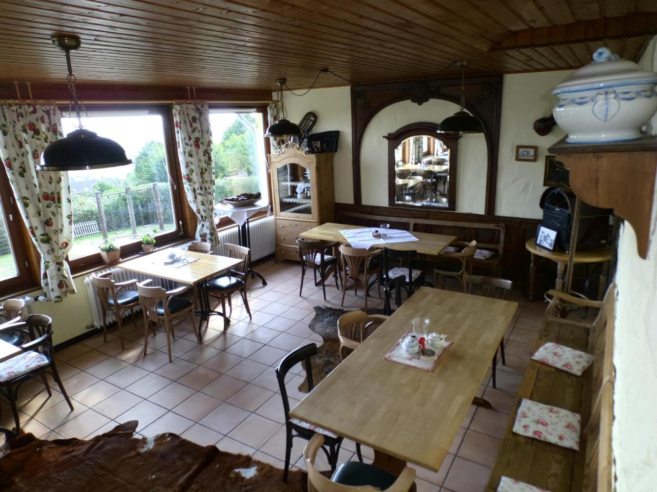Gasthaus Zur Burgschaenke Aremberg Exterior photo